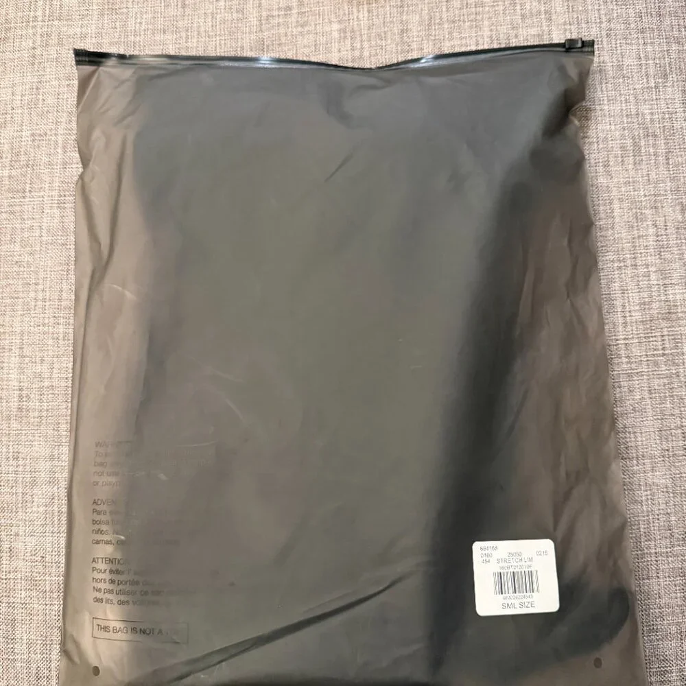 Combo Set Fear of God Essentials Black T-shirt & Shorts BNWT Authentic โ
- Picture 9 of 10
